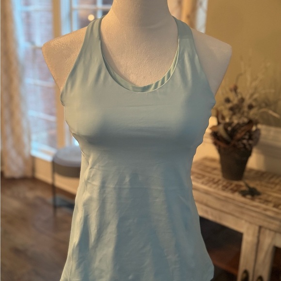 Lululemon Stash n' run Tank - fully built in bra, so soft and comfortable - 8 - Picture 4 of 4